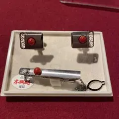 本珊瑚 カフスボタンとネクタイピンセット