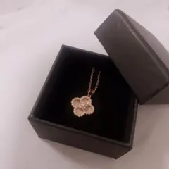 ❤︎花形ペンダント ネックレス❤︎クローバー