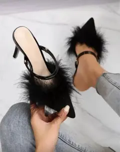 ファー付きブラックミュール 高ヒール