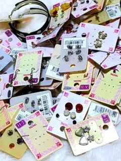 多色デザイン ピアスまとめ売り　50個以上　未使用　アクセサリーパーツ