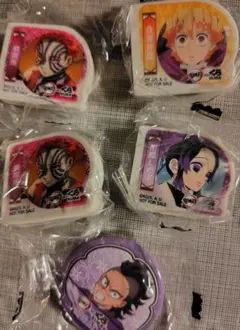 k*n様 鬼滅の刃くら寿司ビッくらポン消しゴム4個＋缶バッチ１個セット