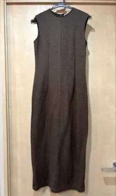ZARA ロングワンピース ブラウン XS ノースリーブ 秋素材