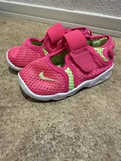 Nike ベビーサンダル リトルリフト ピンク/グリーン