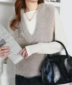 前後2WAYライトフェザーヤーンショートベスト　モカ　ディスコート