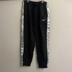 Nike ジャージパンツ ブラック/シルバー
