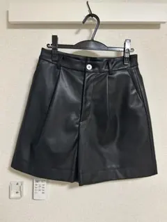 【値下げしました♪】Ray BEAMS フェイクレザーショートパンツのサムネイル