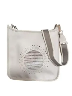 新品未使用 グレージュ色ショルダーバッグ 年間通してOKです