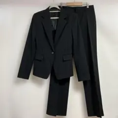 美品UNTITLED　アンタイトル　パンツスーツ　ブラック ストライプ　Sサイズ