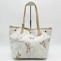 FURLA フルラ トートバッグ 蝶 トンボ 総柄 白 レザー 肩掛け大容量A4