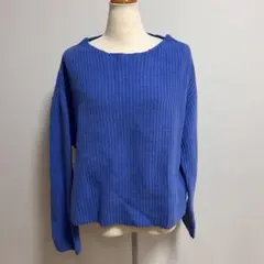 オペークドットクリップ フィルビビ ボートネックニット 青いリブ編み長袖ニット