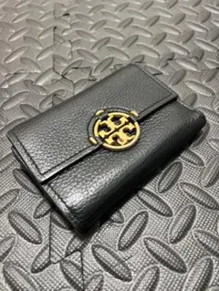 トリーバーチ 黒 レザーの三つ折り財布