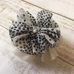 フラワーパール付きヘアクリップ