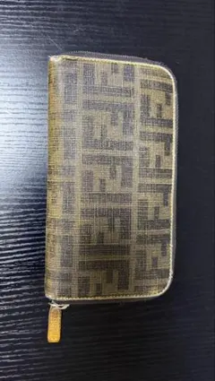 FENDI ズッカ柄 ラウンドファスナー 財布