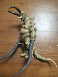 合体巨大怪人獣 サソリガドラス HG ウルトラマンVS仮面ライダー