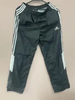 adidas ブラック ピステパンツ ストライプ