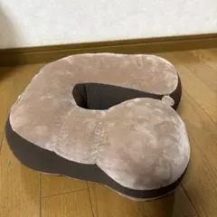 コジット　ごろ寝TVクッション　ブラウン