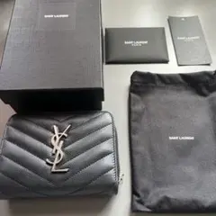 SAINT LAURENT サンローラン 財布 シルバーのサムネイル