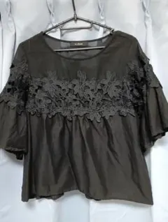 w closet ブラック 花柄デザイントップス　シースルー　黒のサムネイル