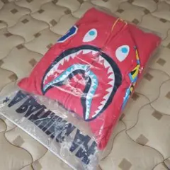 アベイシングエイプ　シャークパーカー