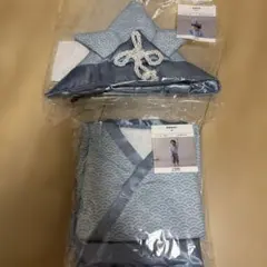 라이트 블루 마스크와 헤드피스 세트