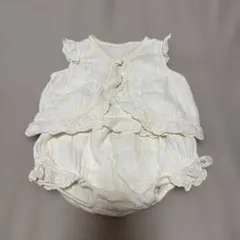 フリル付きクリーム色ロンパースセットのサムネイル