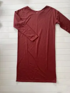 バーガンディ Vネック 長袖 ロングワンピース