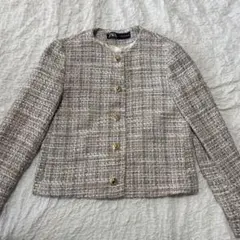 投稿最終　美品　ZARA ノーカラージャケット ツイード 金ボタン　XS