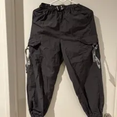 黒いカーゴパンツ ウエストゴム付き