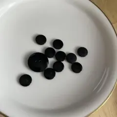 黒い2つ穴ボタン11個セット