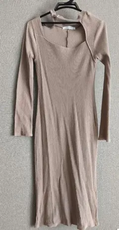 SPIRALGIRL タイトワンピース　長袖　胸開き　スリッド　ベージュ　秋春