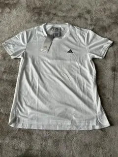 未使用品　adidas ホワイト Tシャツ
