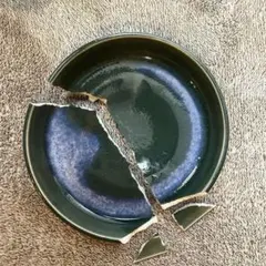 金継ぎ練習用 割れた皿 深緑色　Kintsugi お皿　昭和レトロ