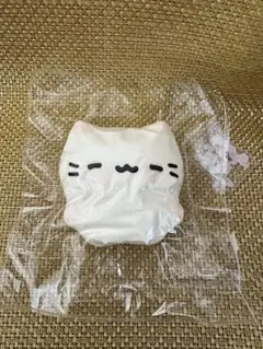 Snow cake ねこ　スクイーズ　ホワイト