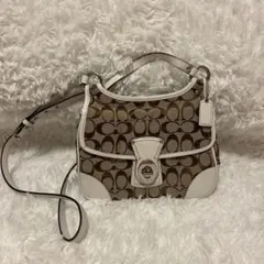 美品　COACH シグネチャー ショルダーバッグ ターンロックのサムネイル