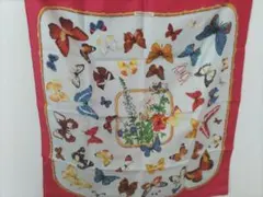 エルメス スカーフ カレ90 FARANDOLE プロヴァンス地方の踊り 蝶 花