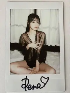 宮下玲奈　直筆サイン入りチェキ(C)　未開封品　匿名配送 宮下玲奈 直筆サイン入りチェキ(C) 未開封品 匿名配送 - メルカリ