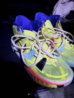 ナイキ カイリー7 EP「1ワールド1ピープル」