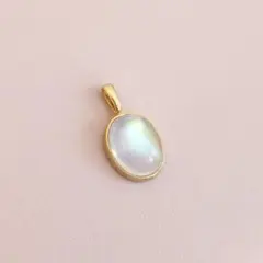 レインボームーンストーン　ペンダントトップ　未使用