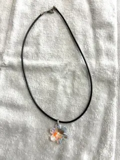 雪の結晶型ビーズのペンダント