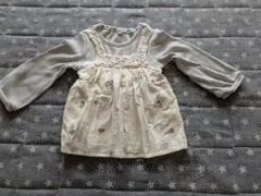 オフホワイト 長袖Tシャツ 95サイズ