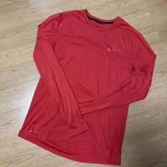 NIKE 長袖 スポーツウェア レッド 速乾性　Mサイズ