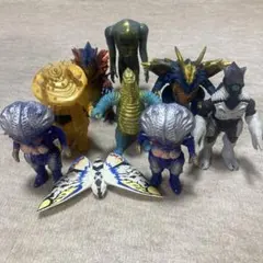 怪獣ソフビ フィギュア まとめ売り セット - メルカリ