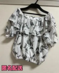 【GW限定sale‼︎】 花柄オフショルダートップス
