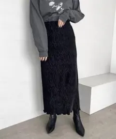 ローリーズファーム　ベロアタイトスカート