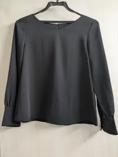 NATURAL BEAUTY BASIC ブラウス ブラック Sのサムネイル