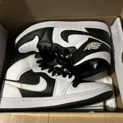 Nike Air Jordan ハイカットスニーカー 白黒