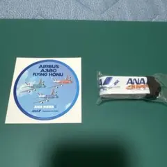 ANA FLYING HONU ステッカーとネックストラップのセット