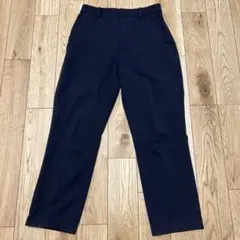 UNIQLOネイビー スラックス バックポケット付き