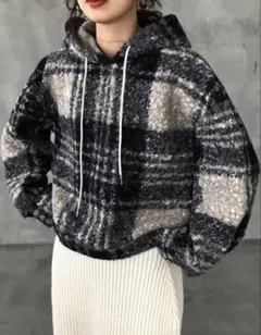 チェック柄フリースパーカー