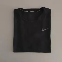 Nike DRI-FITランニングTシャツ L　リストバンド付